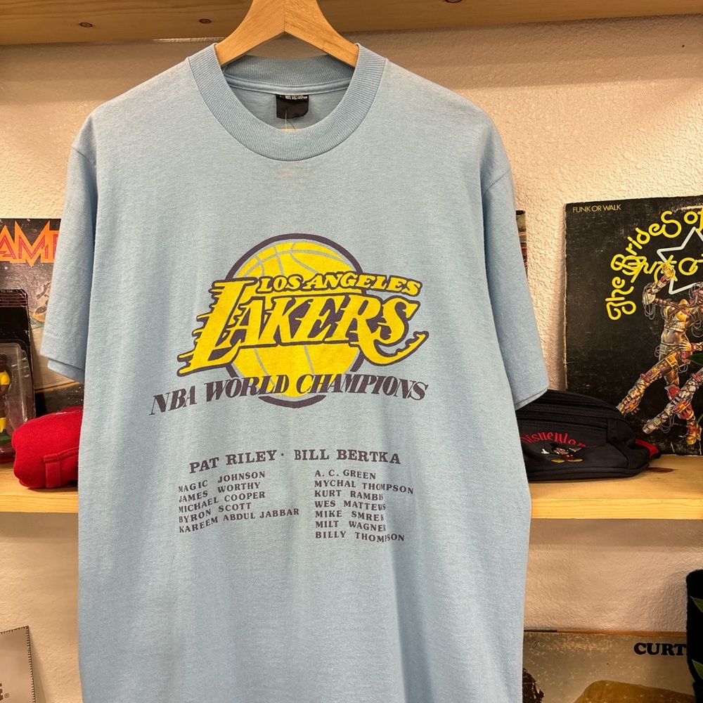 80’s Los Angeles Lakers NBA World Champions Roster T-shirt